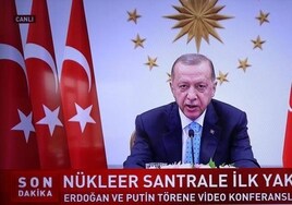 Erdogan inaugura la primera central nuclear de Turquía en plena campaña electoral