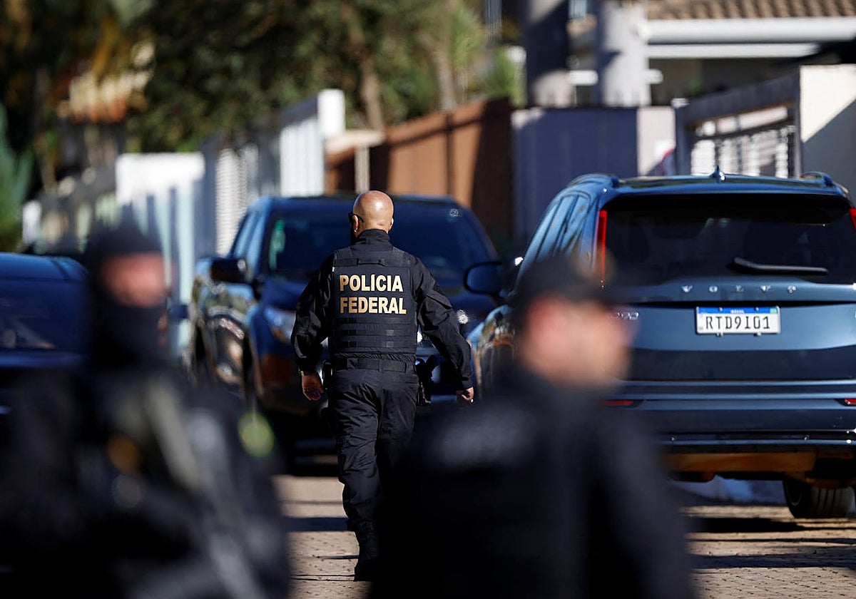 Uno de los agentes de la Policía Federal de Brasil que ha participado en la redada