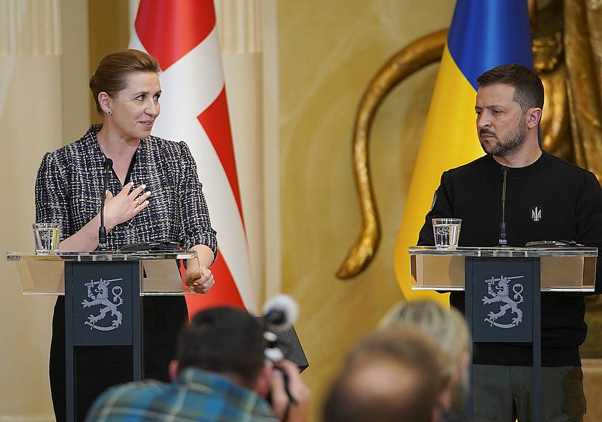 Mette Frederiksen y Volodimir Zelenski en una foto de archivo