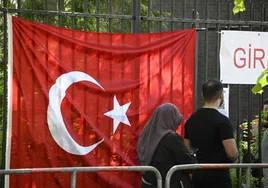 El voto en el exterior que puede inclinar la balanza en Turquía