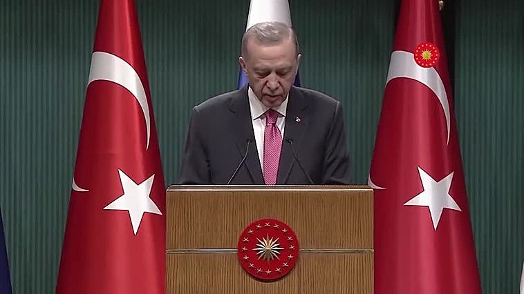 Cierran los colegios electorales en Turquía