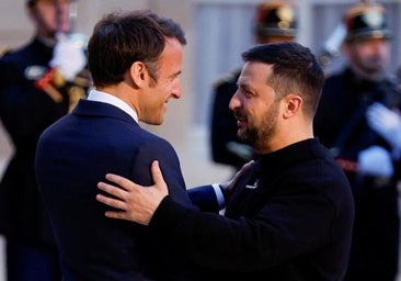 Zelenski en París: más armas defensivas, sin aviones de combate