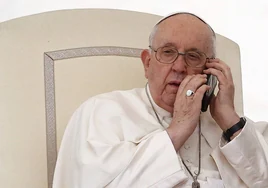El Vaticano prepara con prudencia el envío de emisarios del Papa para reunirse con Putin y Zelenski