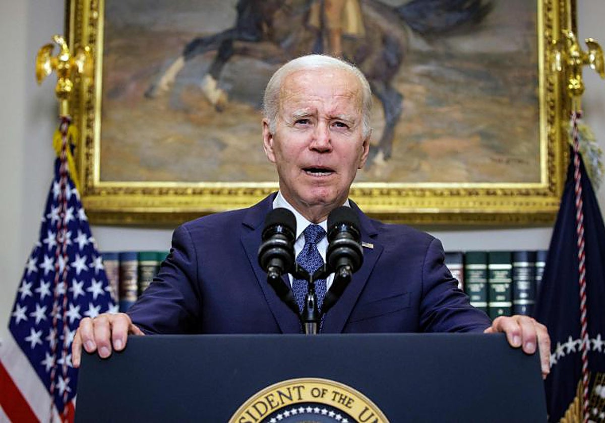El presidente Joe Biden se pronuncia sobre el acuerdo presupuestario bipartidista en la Sala Roosevelt