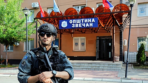 Soldado de la OTAN en el norte de Kosovo