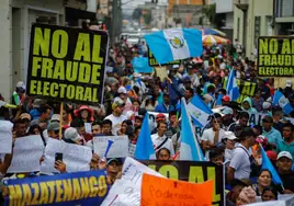 Tres candidatos buscan el voto huérfano, tras la cancelación del favorito a las presidenciales de Guatemala