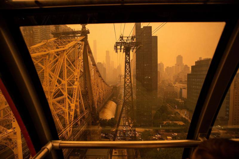 Nueva York, cubierta de una densa neblina por los incendios de Canadá