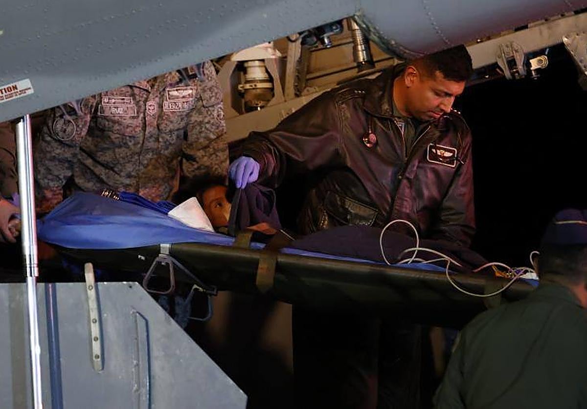Uno de los niños indígenas rescatado en la selva colombiana tras cuarenta días desaparecido