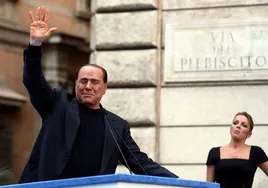 Los «bunga bunga», las fiestas con orgías que marcaron el declive de Berlusconi