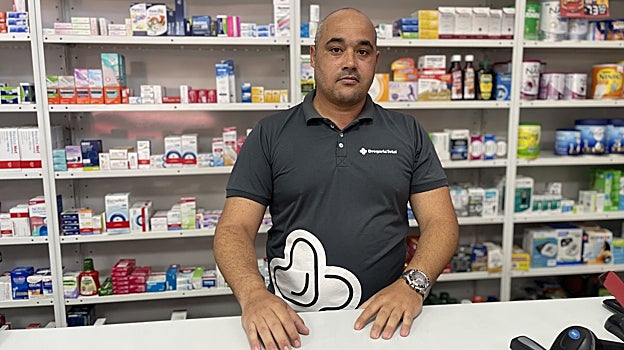 Ivo Zúñiga Martínez ahora trabaja como farmaceútico