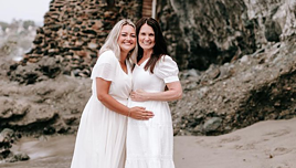 Una mujer de 56 años se queda embarazada de su hijo para tener un nieto