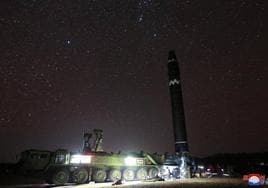 Corea del Norte lanza dos misiles balísticos hacia el mar de Japón como advertencia a EEUU y Corea del Sur