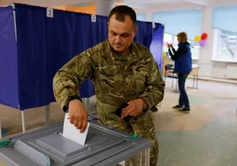 Rusia convoca elecciones en los territorios ucranianos ocupados pese a la guerra y a que no los controla en su totalidad