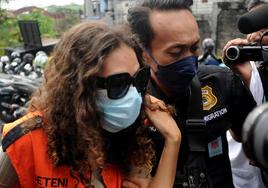 La 'asesina de la maleta' de Bali se declara culpable en EE.UU. de matar a su madre
