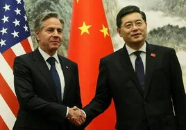 Blinken llega a China en busca de aliviar clima de tensiones con EE.UU.
