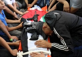 Los colonos vengan a sus muertos con el castigo colectivo contra los palestinos