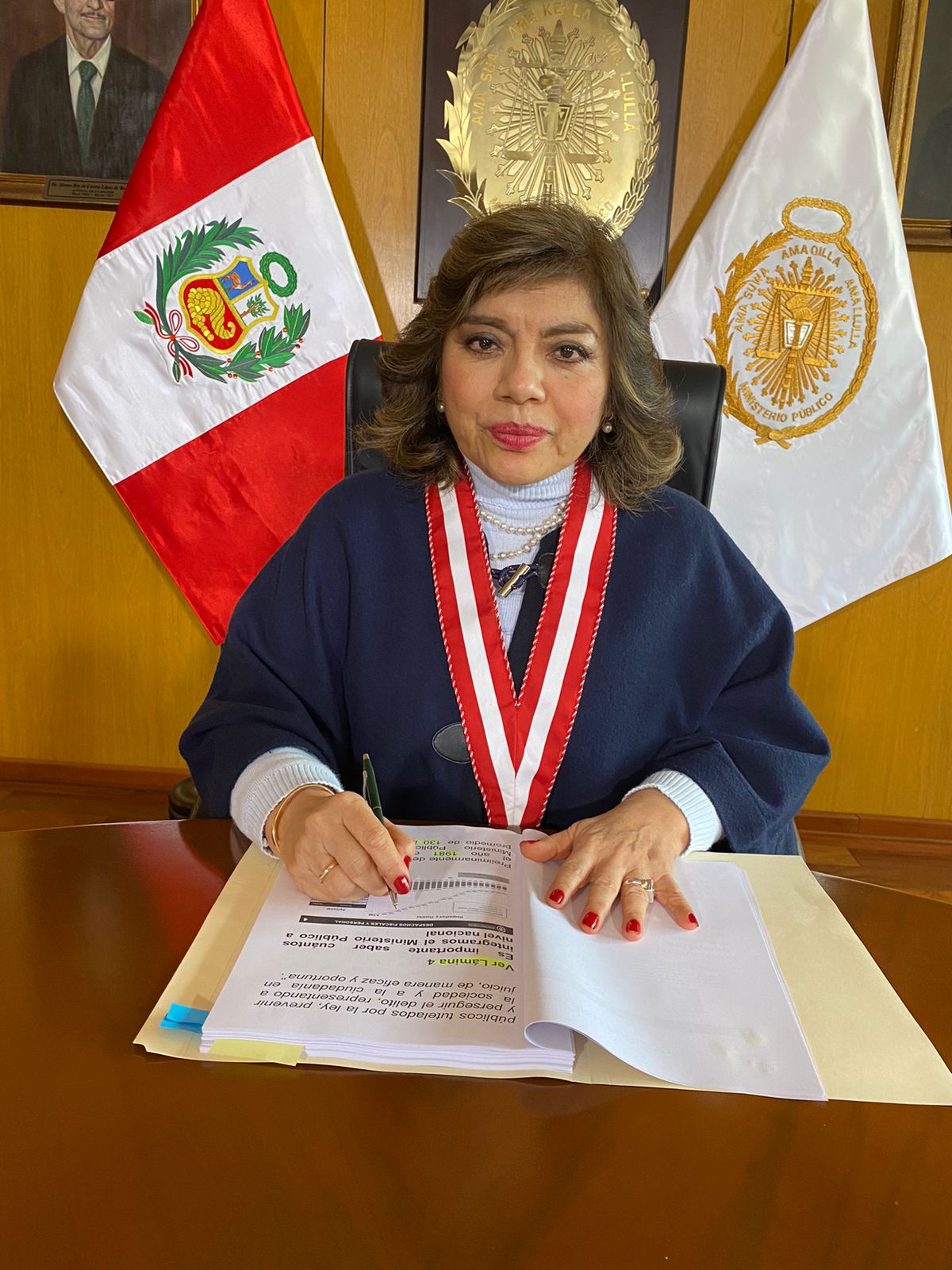 Congreso peruano inhabilita a exfiscal general para suspender investigación contra Castillo