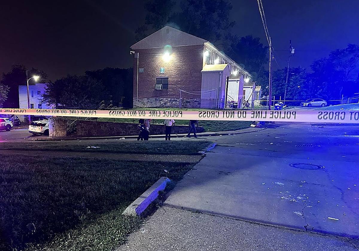 La Policía acordonando la zona del tiroteo