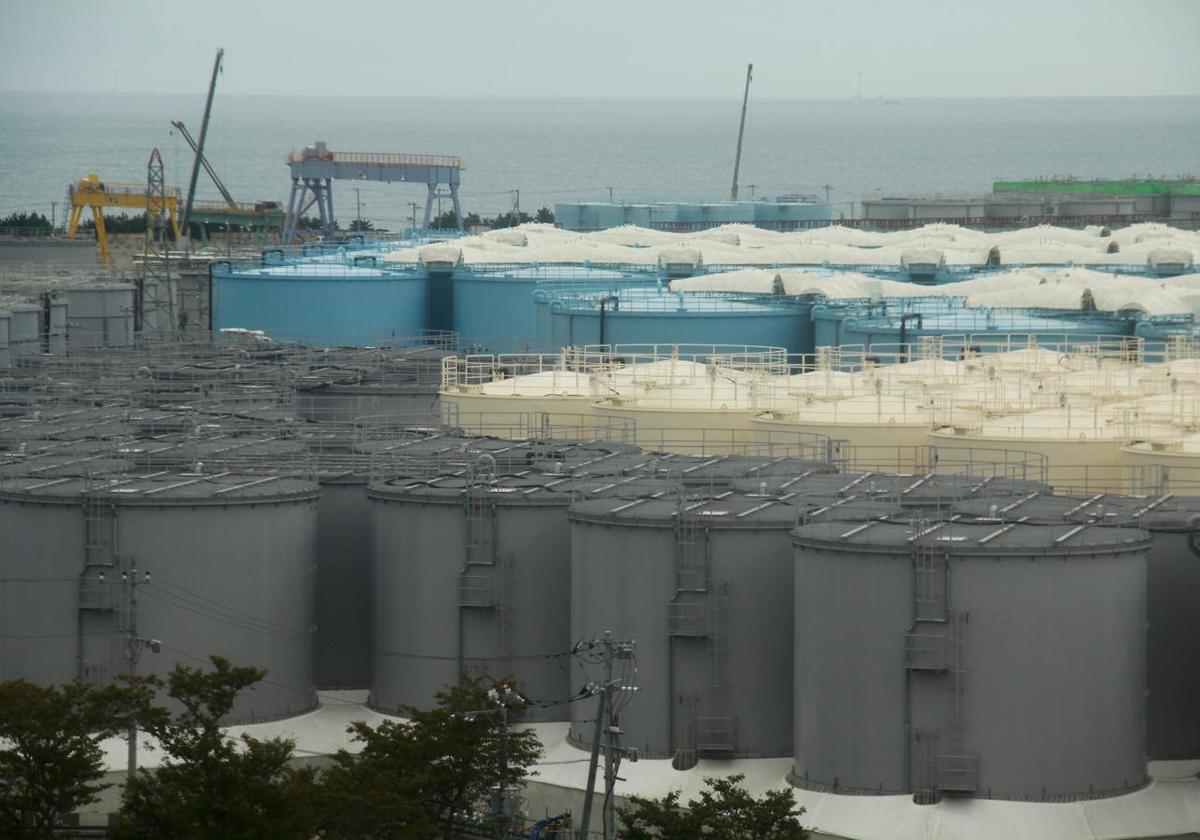 Con 1,26 millones de metros cúbicos de los 1,37 millones disponibles, los grandes tanques han ido acumulando agua contaminada con que se riegan los reactores fundidos de Fukushima