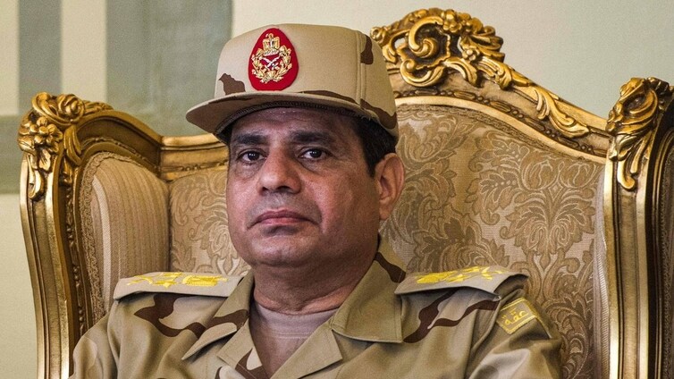 Diez años del golpe militar que aupó al poder de Egipto al 'faraón' Al Sisi y terminó con el régimen de Hermanos Musulmanes