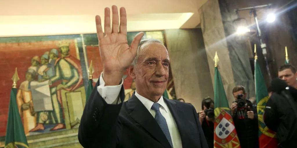 O Presidente de Portugal, Marcelo Rebelo de Sousa, foi transferido para o hospital após desmaiar