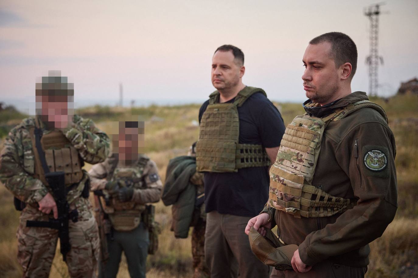 Zelenski, en la isla de las Serpientes para conmemorar los 500 días de invasión