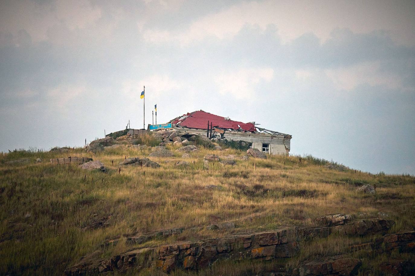 Zelenski, en la isla de las Serpientes para conmemorar los 500 días de invasión