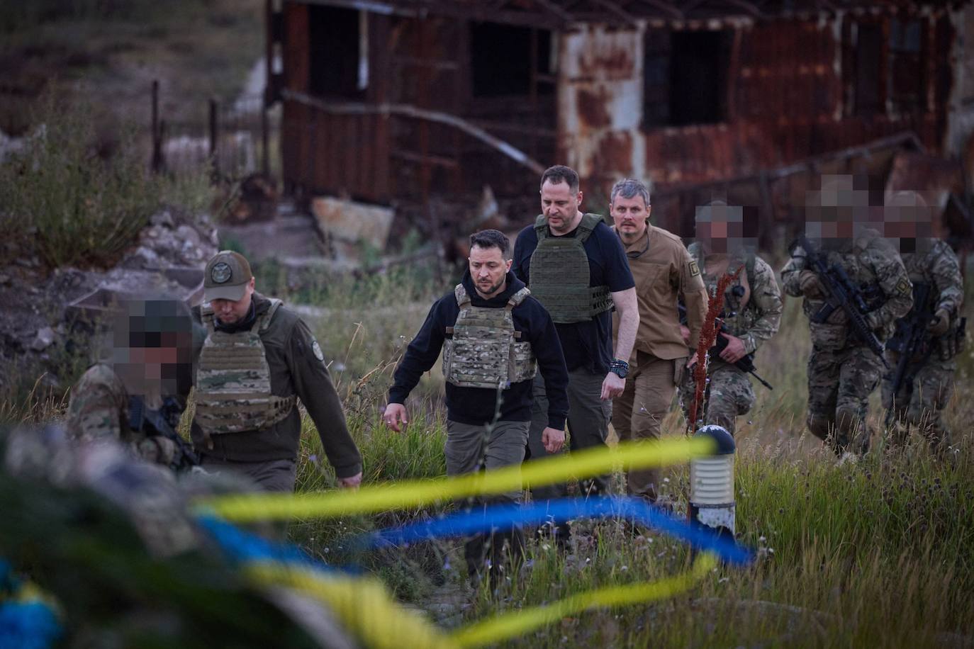 Zelenski, en la isla de las Serpientes para conmemorar los 500 días de invasión