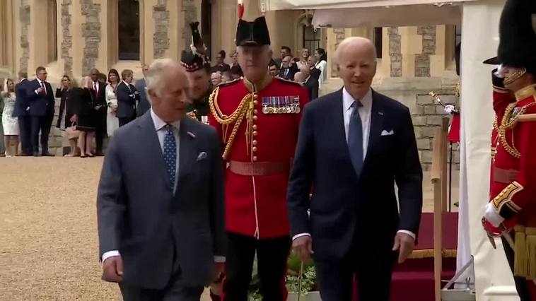 Biden se reúne con Carlos III y Sunak en el marco de su visita a Gran Bretaña