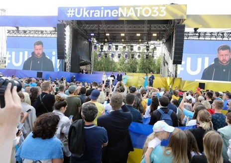 Imagen secundaria 1 - La OTAN invitará a Ucrania a unirse «cuando las condiciones lo permitan»