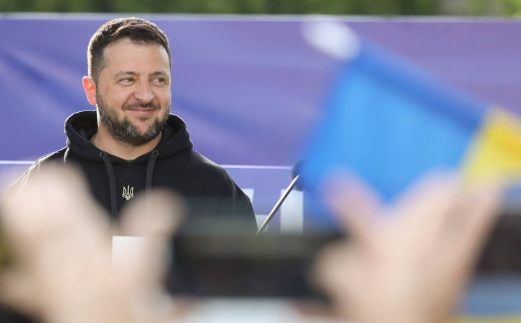 Imagen principal - La OTAN invitará a Ucrania a unirse «cuando las condiciones lo permitan»