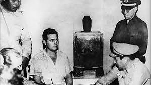 Interrogatorio de Fidel Castro en el Vivac, en Santiago de Cuba