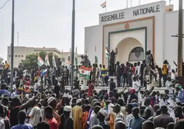 Francia, Italia y España aceleran la evacuación de sus ciudadanos en Níger