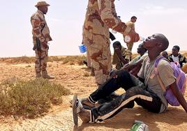 La agonía de la ruta migratoria de Túnez y Libia: inmigrantes abandonados y muertos por sed y hambre en medio del desierto
