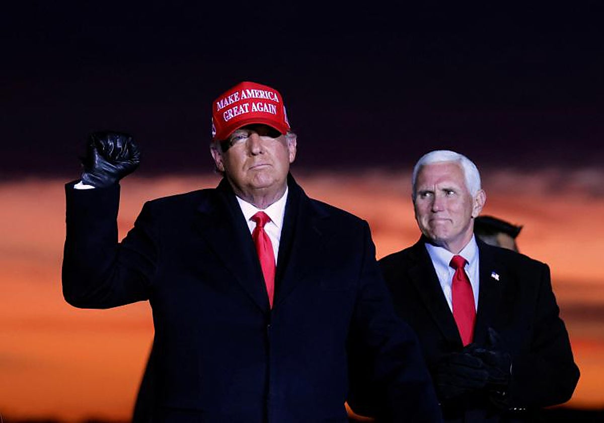 Los republicanos Donald Trump y Mike Pence