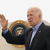 Biden viaja a Hawái entre críticas por su respuesta «tardía» a los incendios