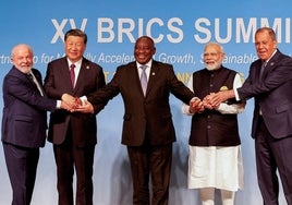 China y la India pugnan por liderar el Sur Global en la ampliación de los BRICS