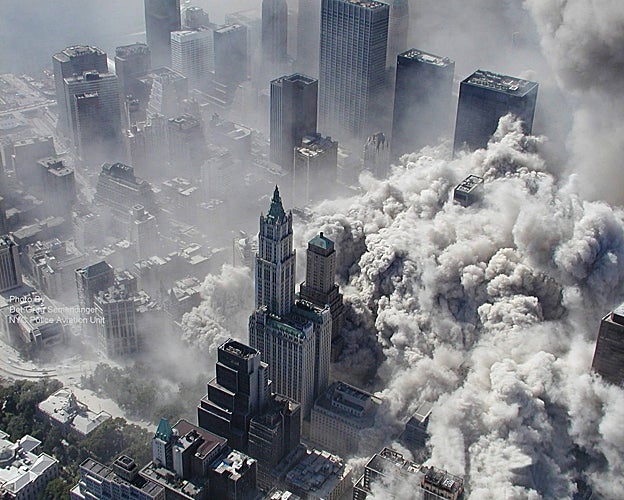 Fotografía de archivo tomada el 11 de septiembre de 2001 por el Departamento de Policía de la ciudad de Nueva York