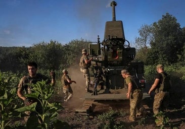 Picaresca de guerra: la empresa ucraniana que fabrica 'armas señuelo' para que los rusos las destruyan