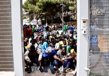 Mano dura de Meloni contra la inmigración: construirá centros de detención y pide a Europa una misión naval