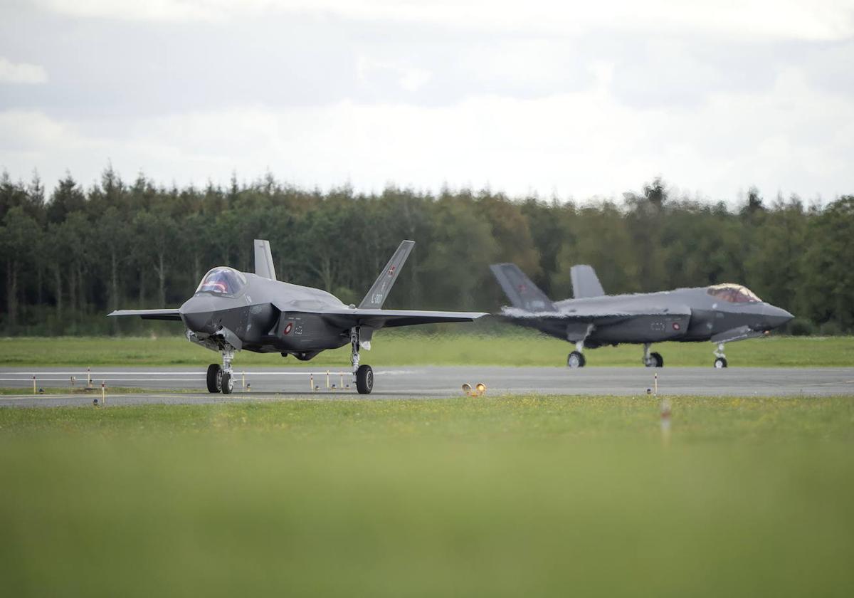 Dos F-35 en una base de la OTAN en Dinamarca