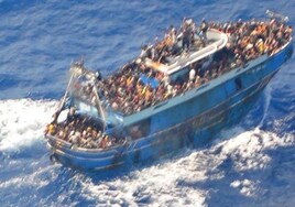 La guardia costera griega rescata a 93 inmigrantes frente a la costa del Peloponeso