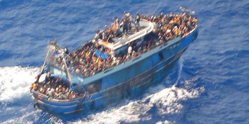 La guardia costera griega rescata a 93 inmigrantes frente a la costa del Peloponeso