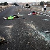 En la zona cero del terror de Hamás: «Hay cuerpos degollados por las esquinas, calcinados, desmembrados...»