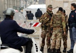 Italia cierra su frontera con Eslovenia por temor a infiltraciones de terroristas