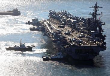 Llega a Corea del Sur el USS Carl Vinson, el portaaviones nuclear que EE.UU. manda para sacar pecho ante Pyongyang