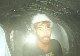 Captan las primeras imágenes de los 41 trabajadores atrapados desde hace once días en un túnel en el norte de India