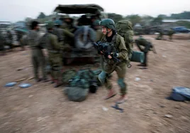 Israel apela al uso máximo de la fuerza para doblegar a Hamás y obligarle a liberar a los rehenes