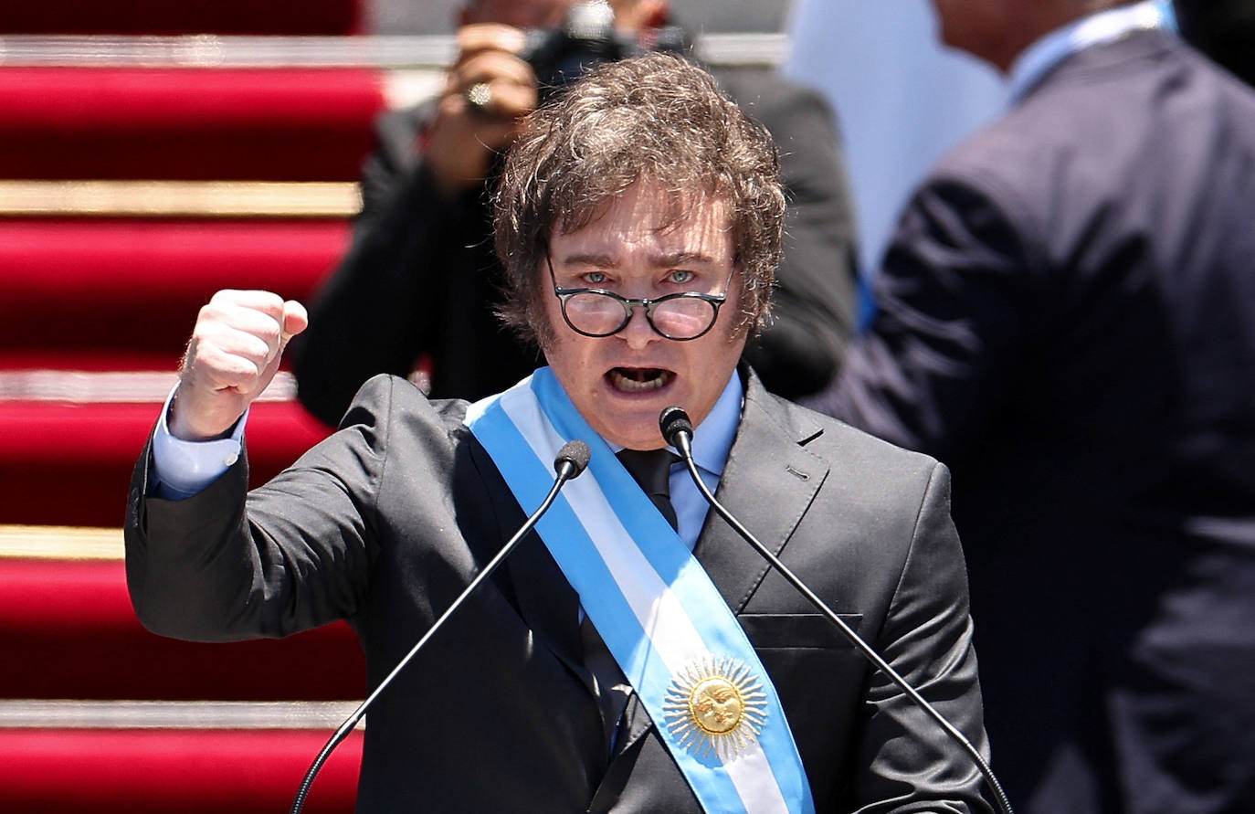 Discurso de Milei ante el gentío aglomerado en las calles de Buenos Aires