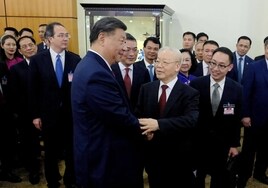 Otrora enemigos, China convence a Vietnam de su «futuro compartido»